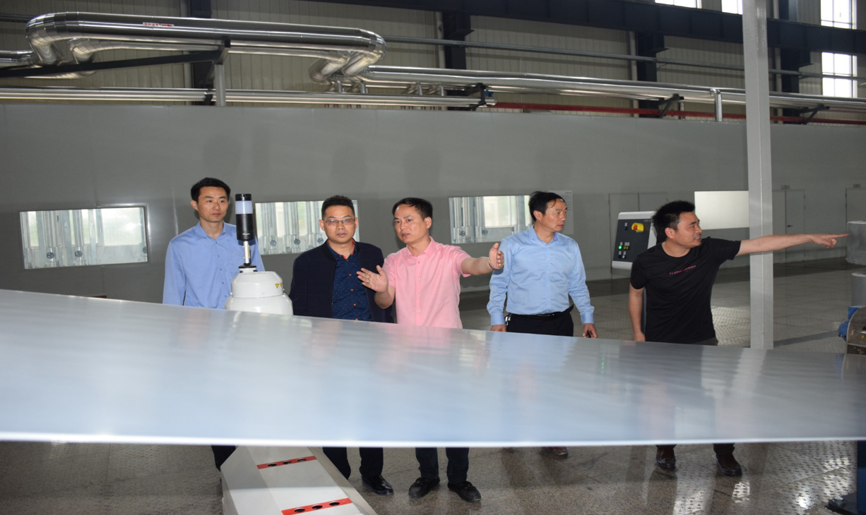 来安县政法委书记吴久余莅临安徽友发旅行指导