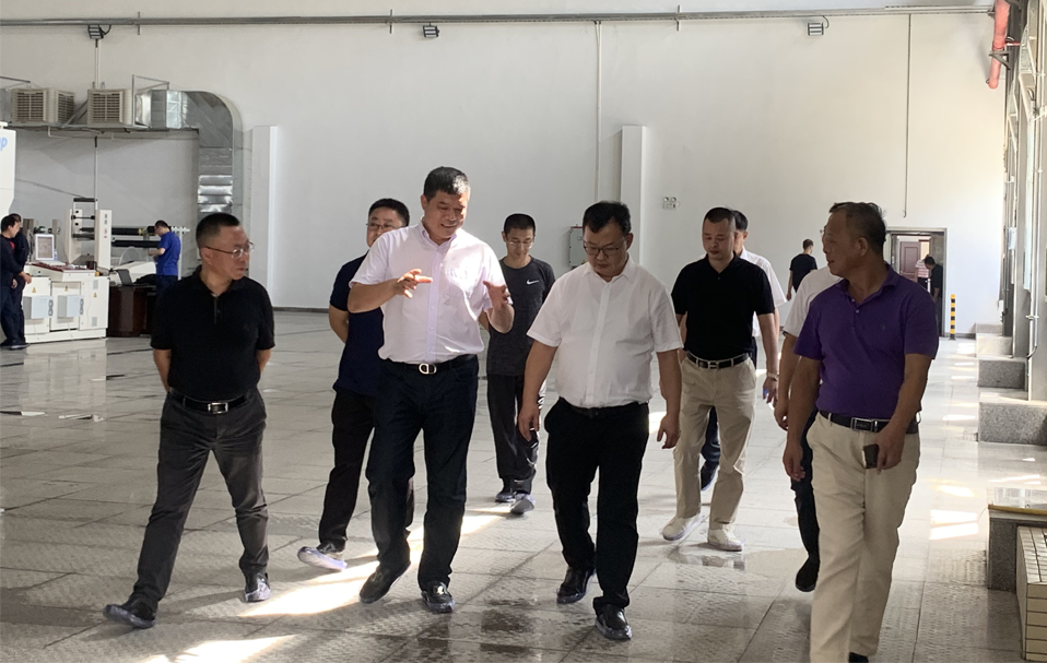 福清市代市长张新怿一行向导 莅临1xBET新质料科技工业园旅行调研